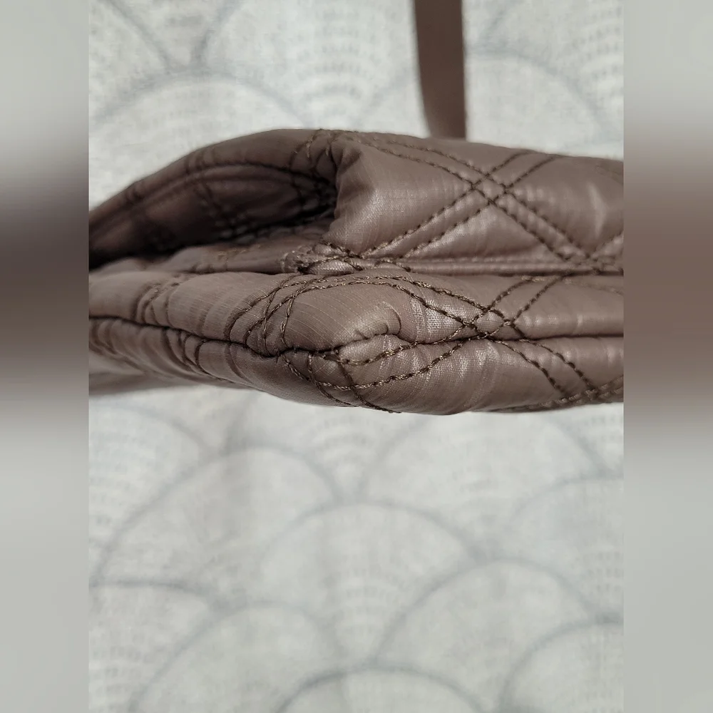 Baggallini Rose Pink Metallic Quilted Crossbody "For Life's Journey" - Picture 5 of 15